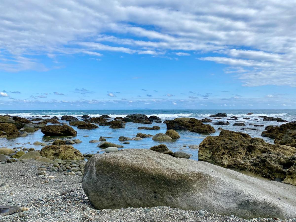 都蘭那界灣海景民宿 Donghe Buitenkant foto